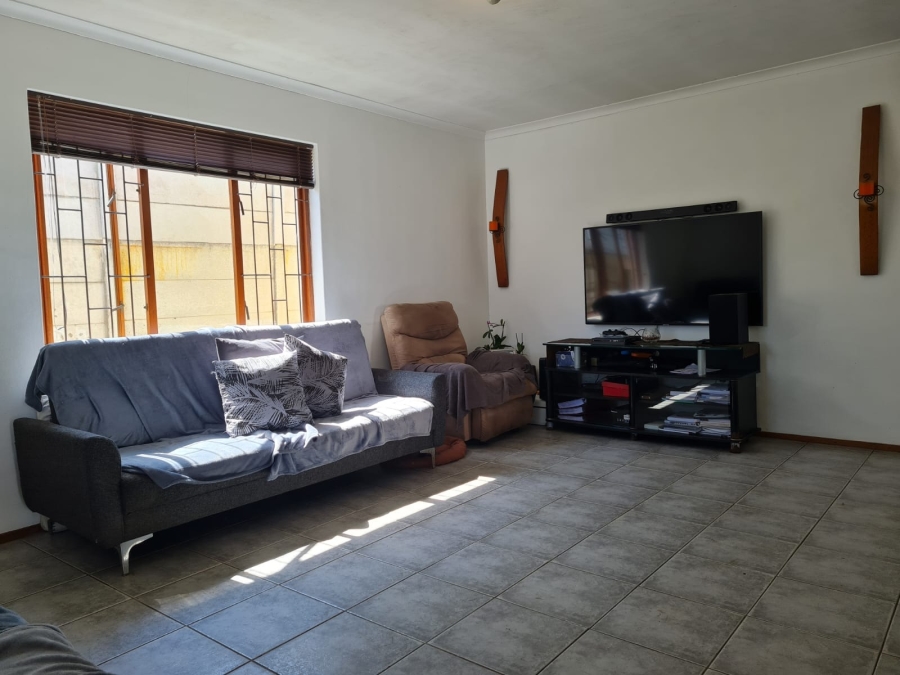 3 Bedroom Property for Sale in Windsor Park Estate Western Cape